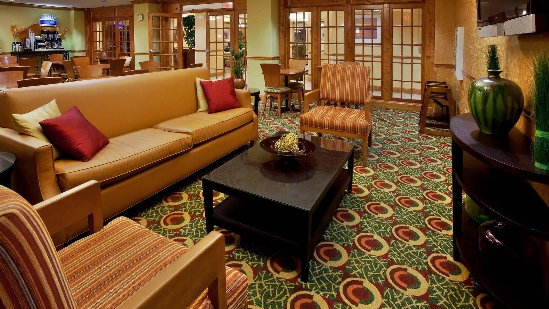 Express & Charleston - North By Ihg 2* North Charleston