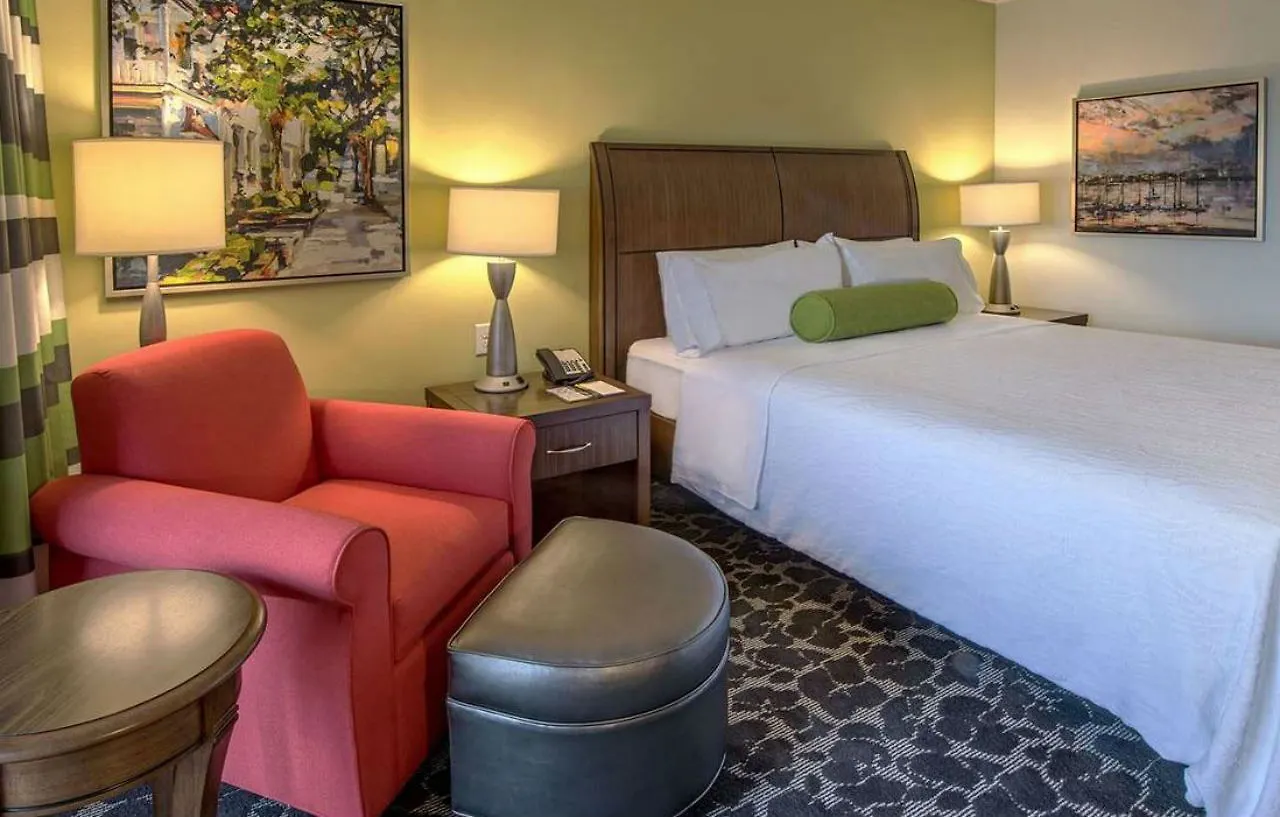 Hotel Hilton Garden Waterfront/downtown 3*